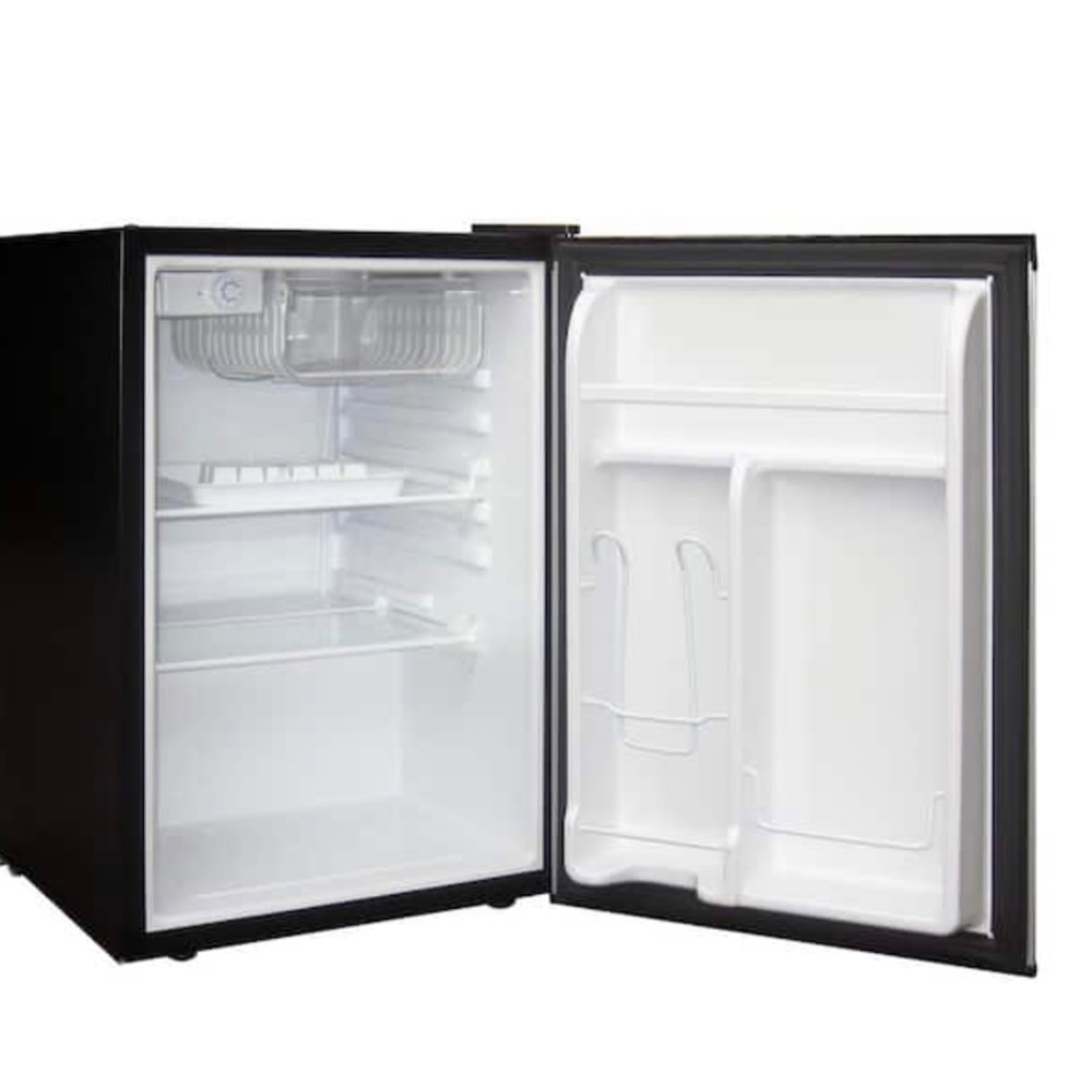 BRAND NEW Magic Chef Mini Fridge - Picture 4 of 4